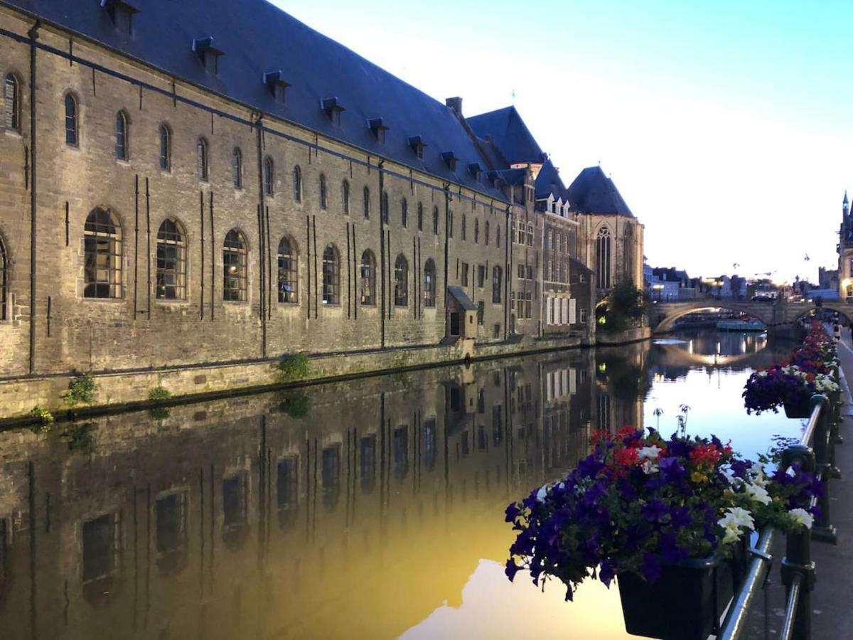 Studio Medieval City Center At River De Leie Гент Екстер'єр фото
